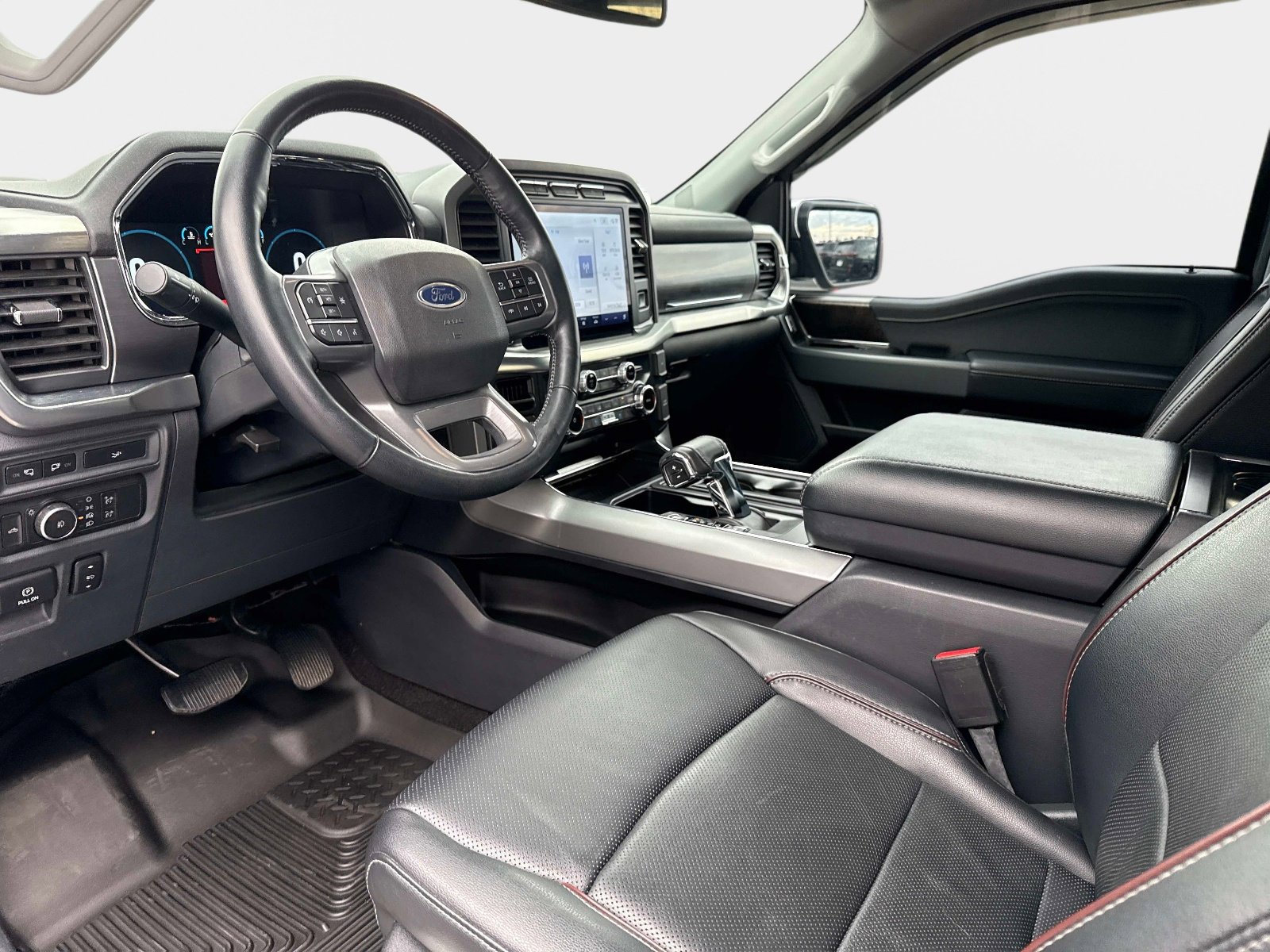 Used 2022 Ford F150 Lariat image 34