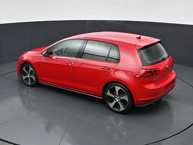 Used 2016 Volkswagen Golf 4-Door FWD image 37