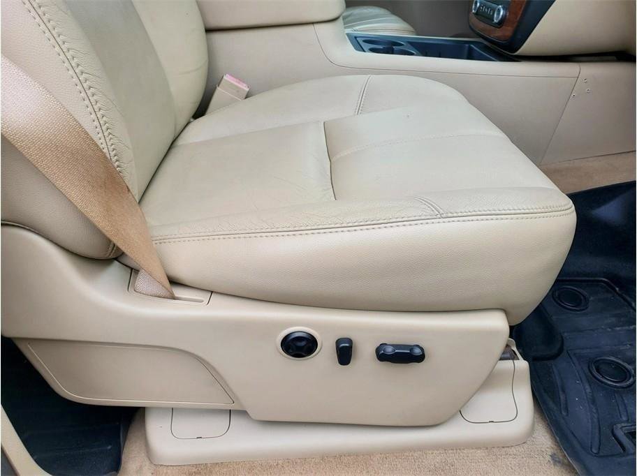 Used 2007 Chevrolet Silverado 2500 LTZ w/ Safety Package AWD/4WD image 26