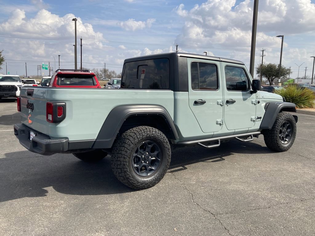 Used 2023 Jeep Gladiator Sport w/ Off Road Group image 5