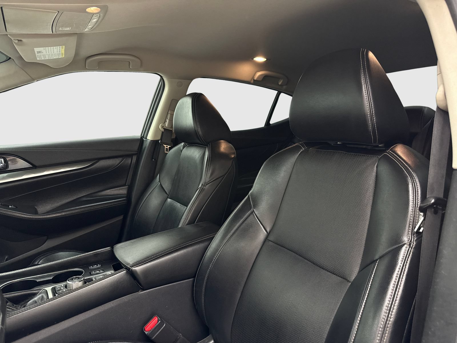 Used 2022 Nissan Maxima SV w/ Floor Mat Group FWD image 15