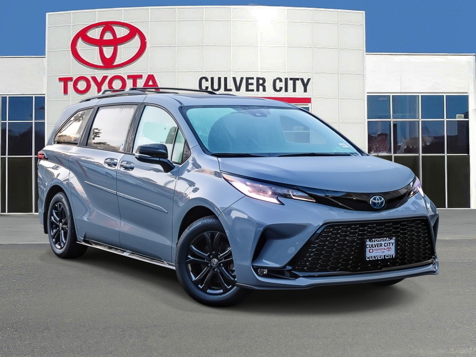 New 2025 Toyota Sienna XSE