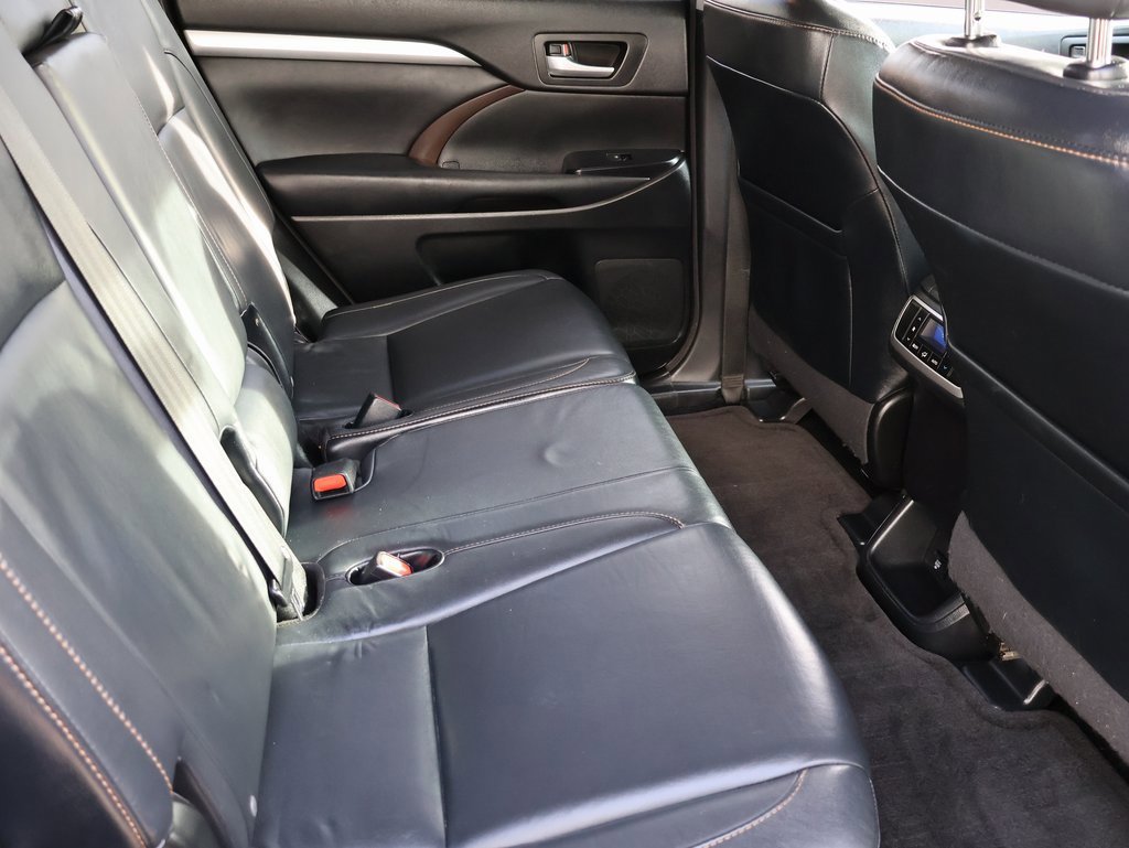 Used 2015 Toyota Highlander XLE image 14