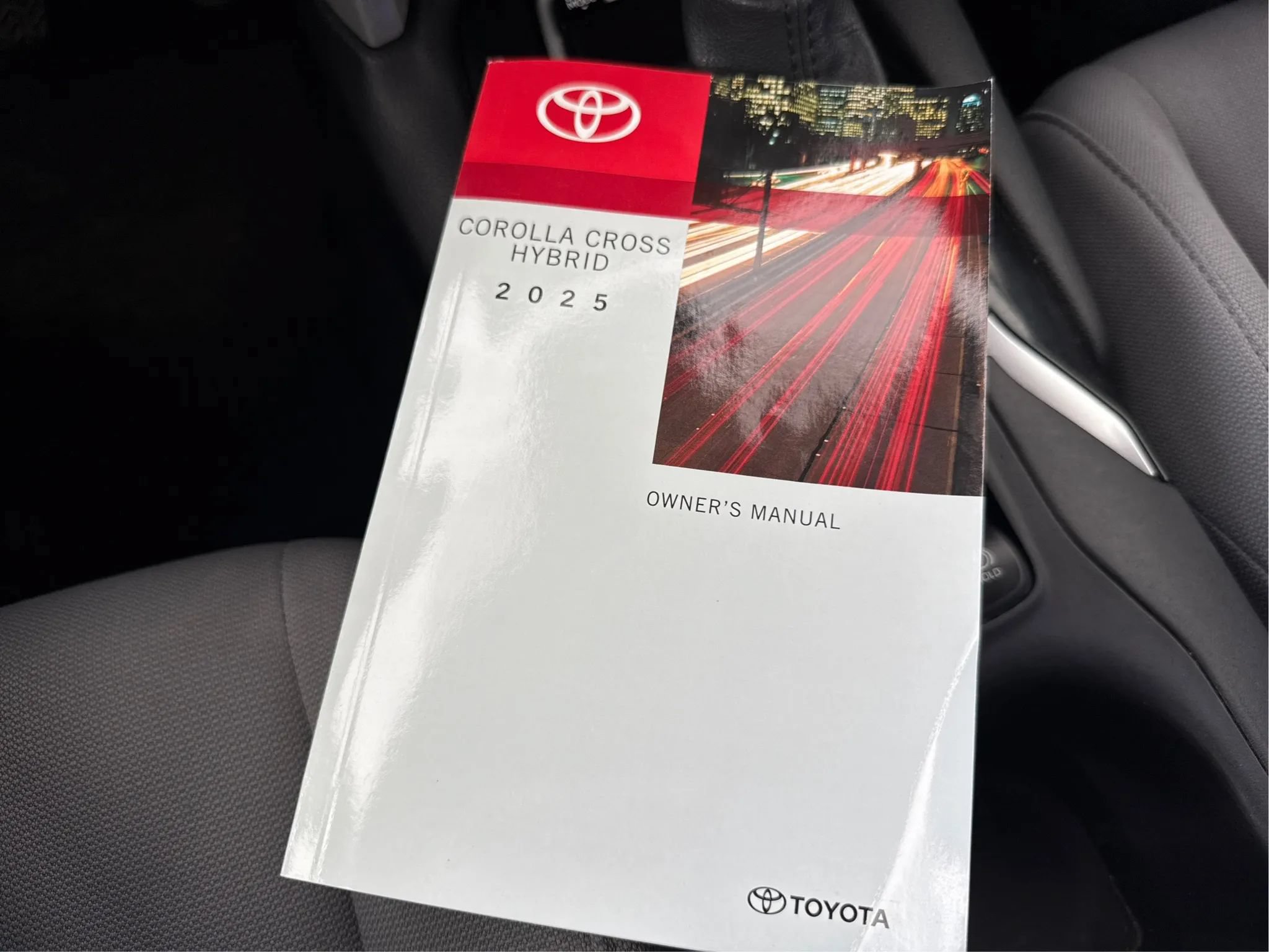 Used 2025 Toyota Corolla Cross AWD Hybrid image 36