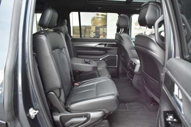 Used 2024 Jeep Wagoneer Series II AWD/4WD image 47