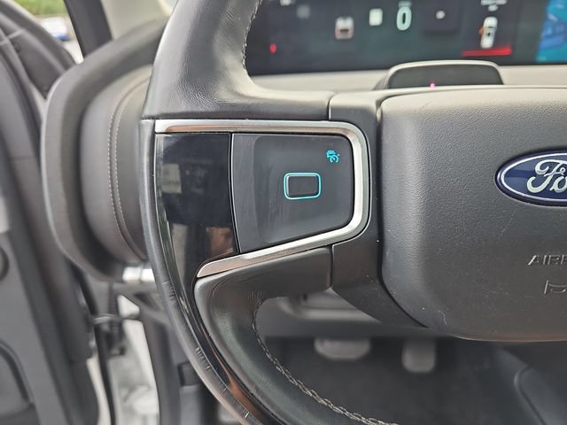 Certified 2025 Ford Expedition Platinum AWD/4WD image 15