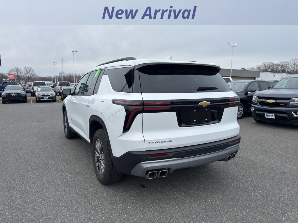 Certified 2025 Chevrolet Traverse LT image 4