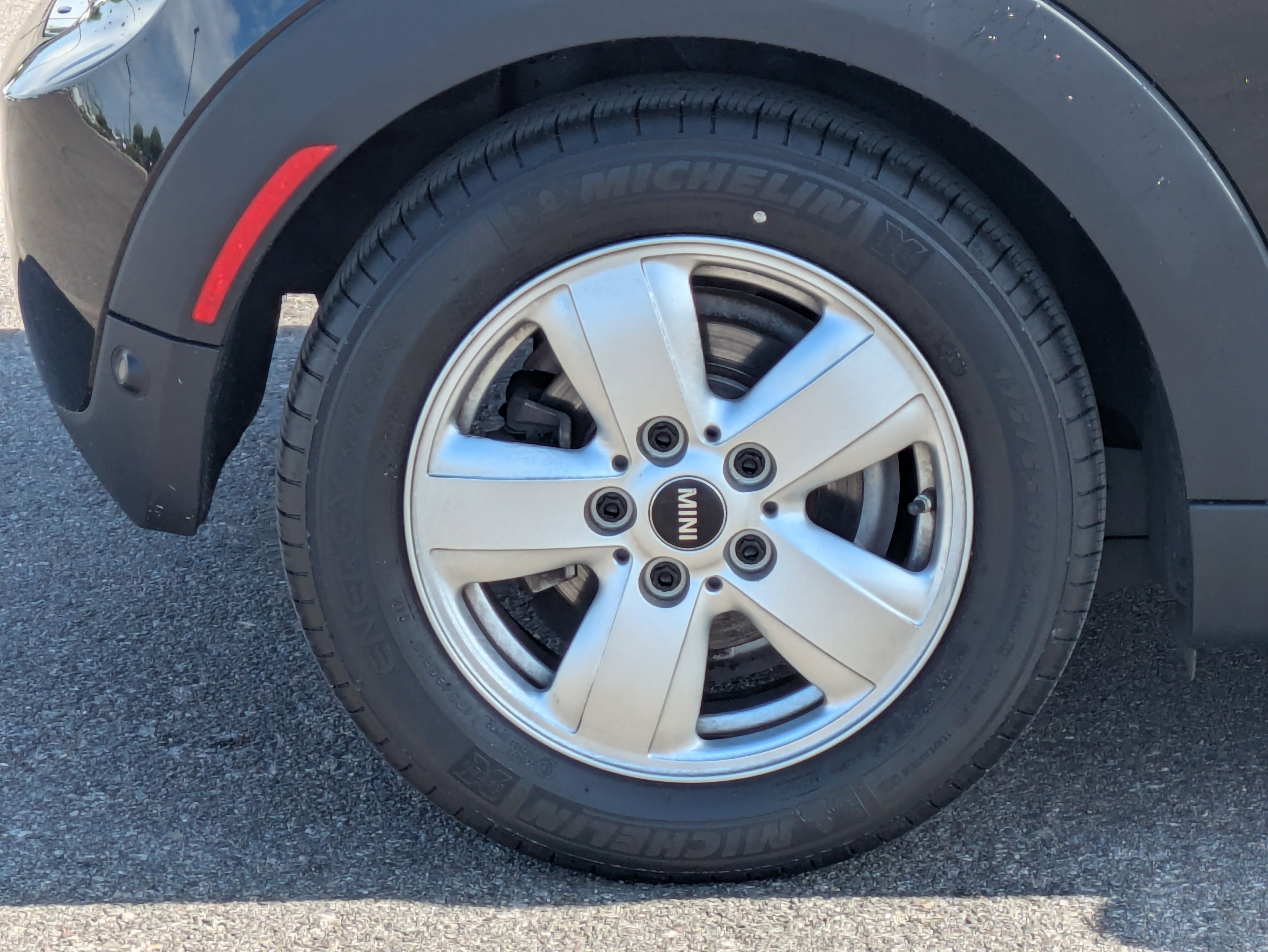 Used 2019 MINI Cooper 2-Door Hardtop image 9