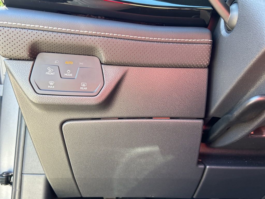 New 2026 Volkswagen Atlas Cross Sport SE image 14