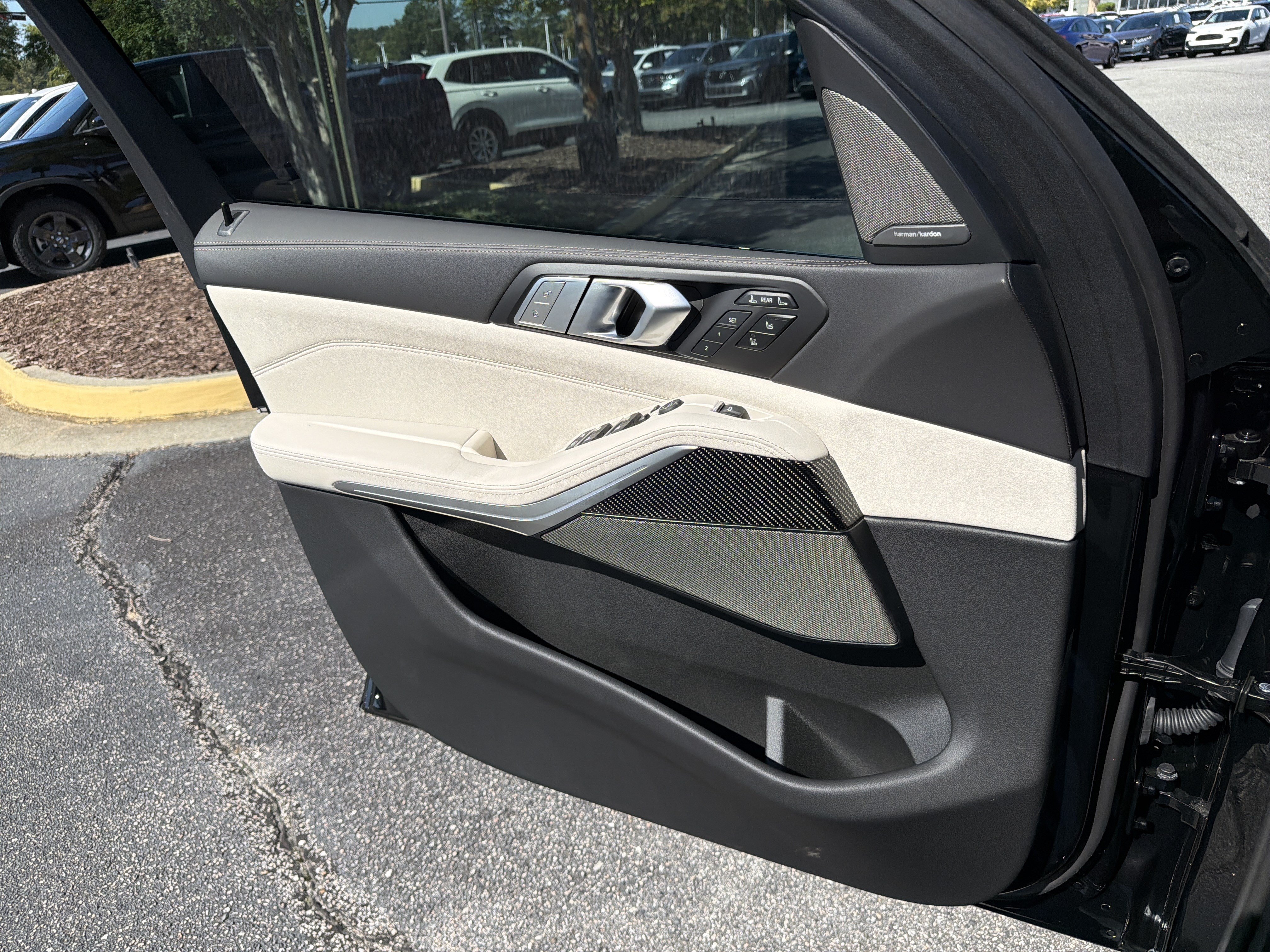 New 2027 BMW X7 M60i AWD/4WD image 14