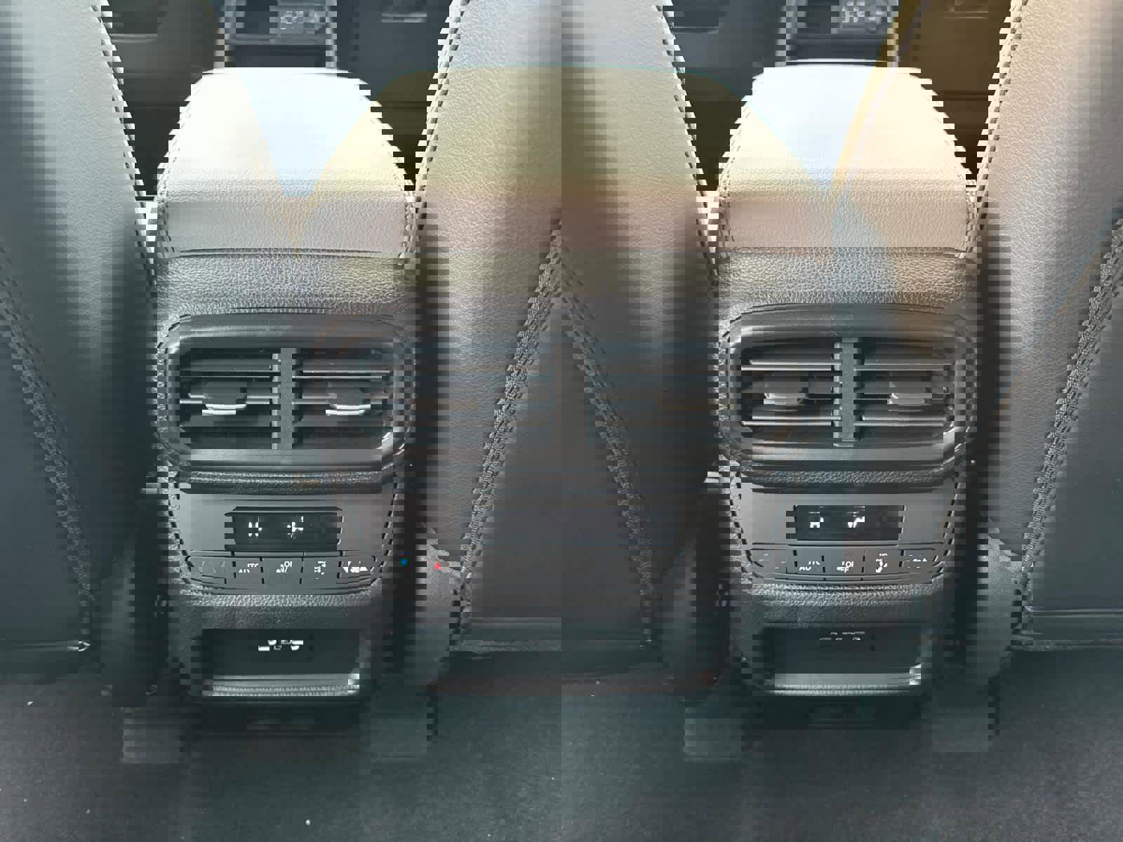 New 2025 Honda Pilot Touring image 33