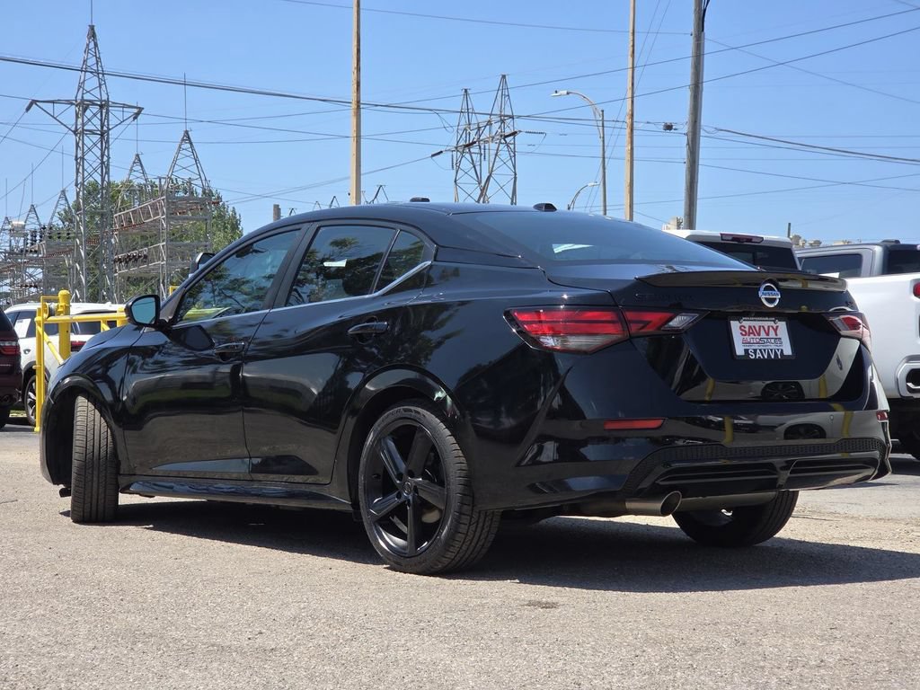 Used 2022 Nissan Sentra SR w/ Midnight Edition FWD image 12