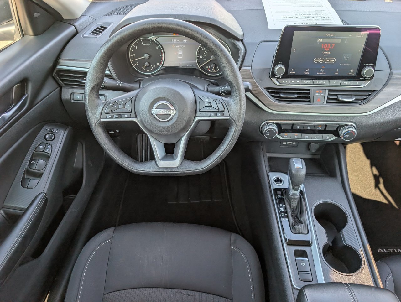 Used 2025 Nissan Altima 2.5 SV AWD/4WD image 10