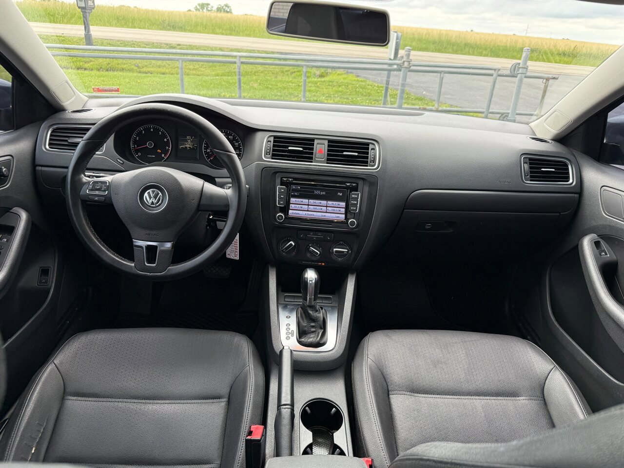 Used 2012 Volkswagen Jetta SE FWD image 14