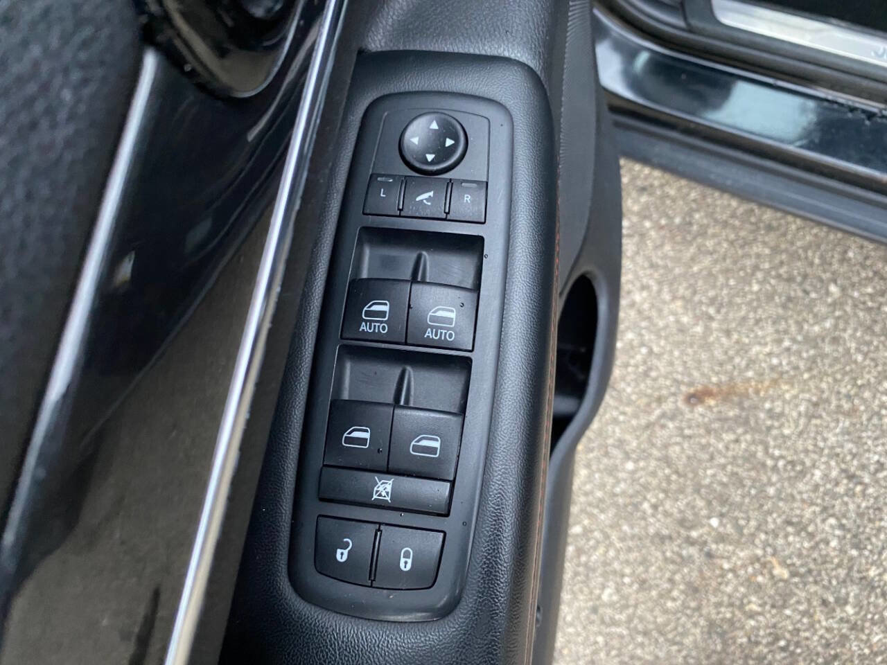 Used 2020 Jeep Grand Cherokee Trailhawk w/ Trailhawk Luxury Group image 22