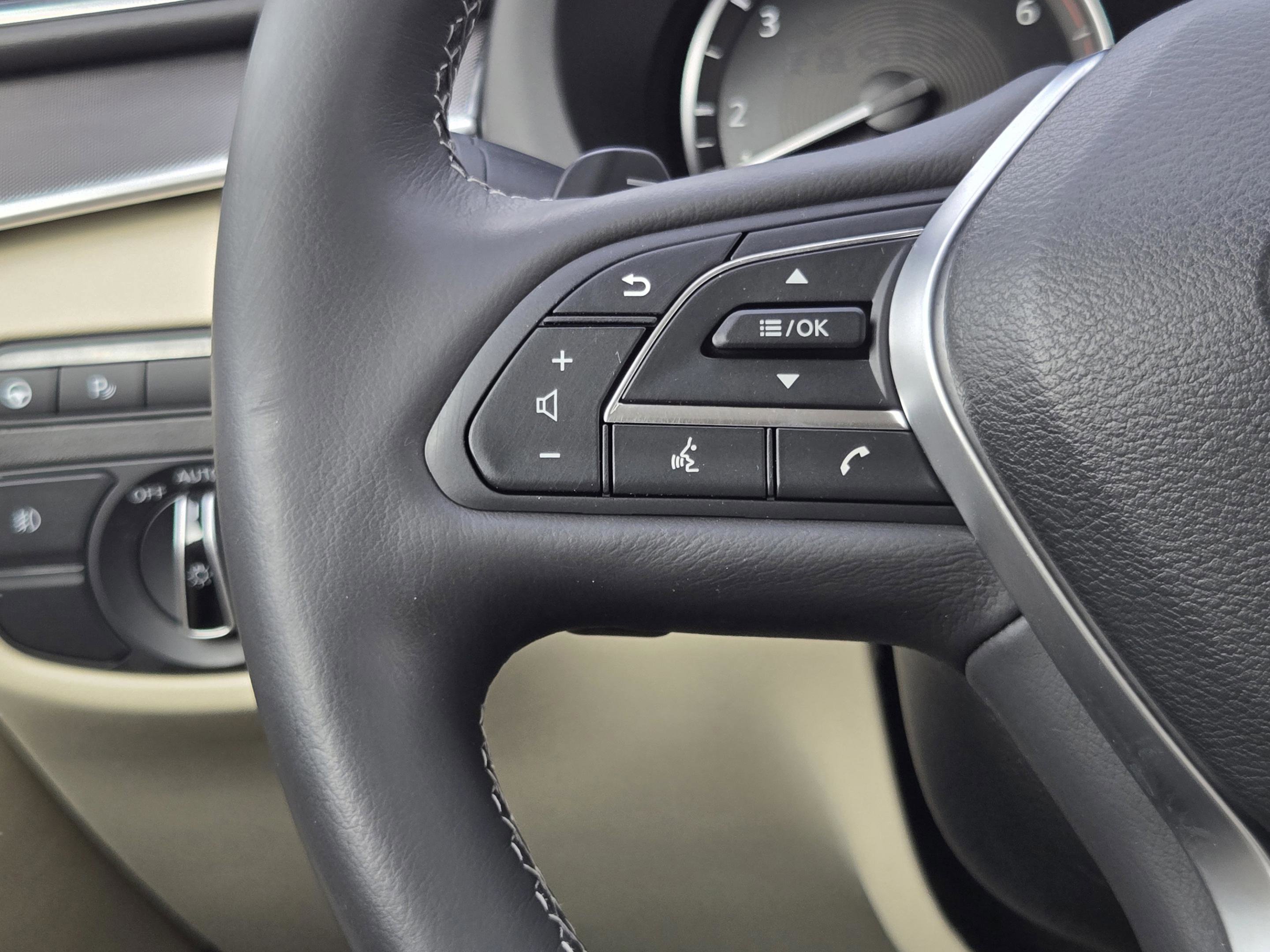 Used 2022 INFINITI QX50 Luxe AWD/4WD image 22