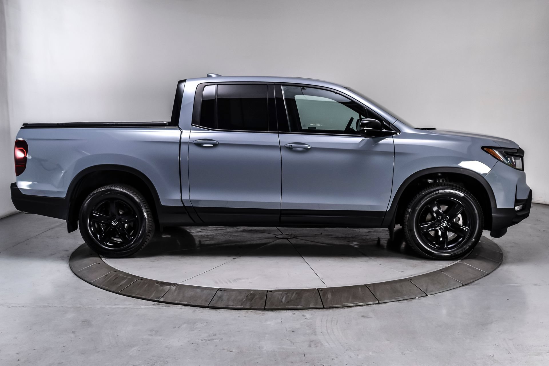 Used 2023 Honda Ridgeline Black Edition image 7
