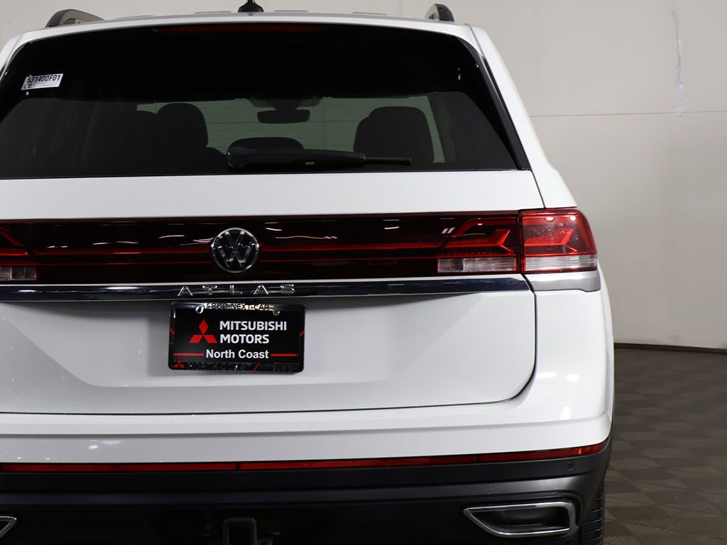Used 2025 Volkswagen Atlas SE FWD image 17