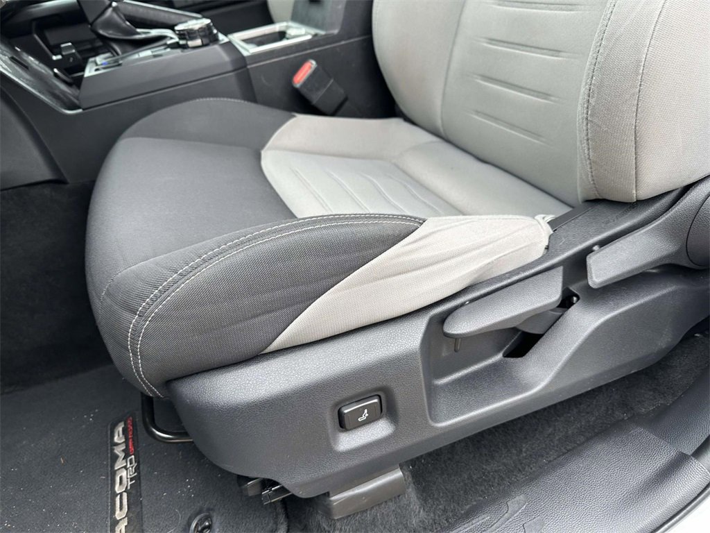 Used 2024 Toyota Tacoma TRD Off-Road image 18