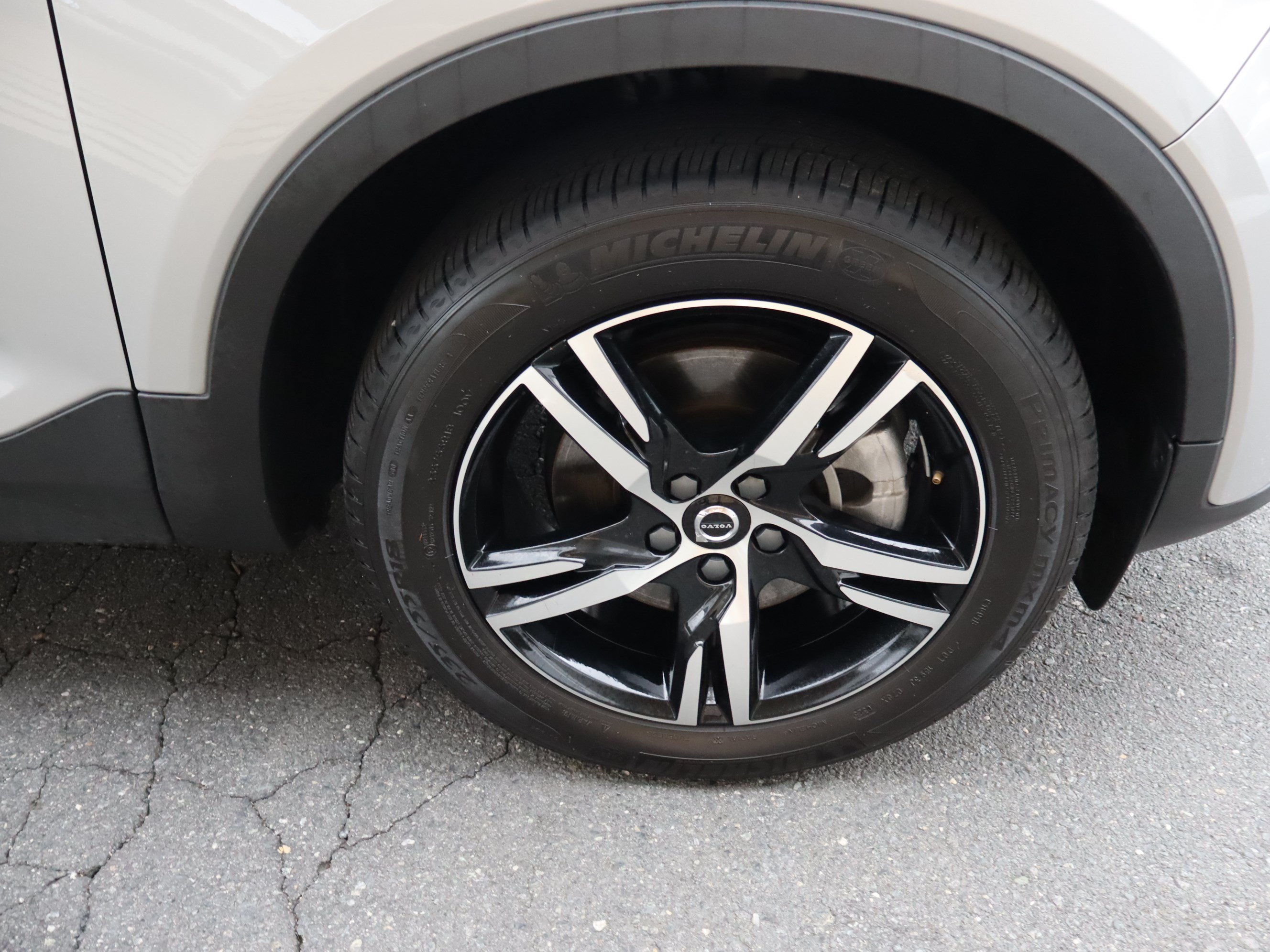 Used 2025 Volvo XC40 B5 Core AWD/4WD image 37