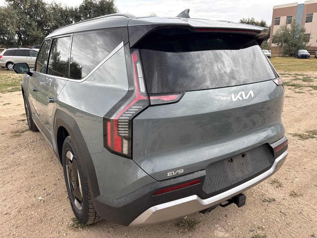 Certified 2024 Kia EV9 Wind AWD/4WD image 3