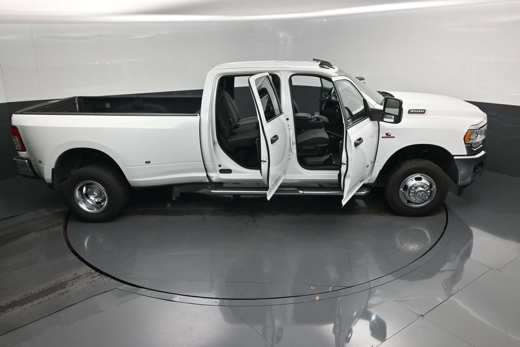 Used 2024 RAM 3500 Big Horn AWD/4WD image 18