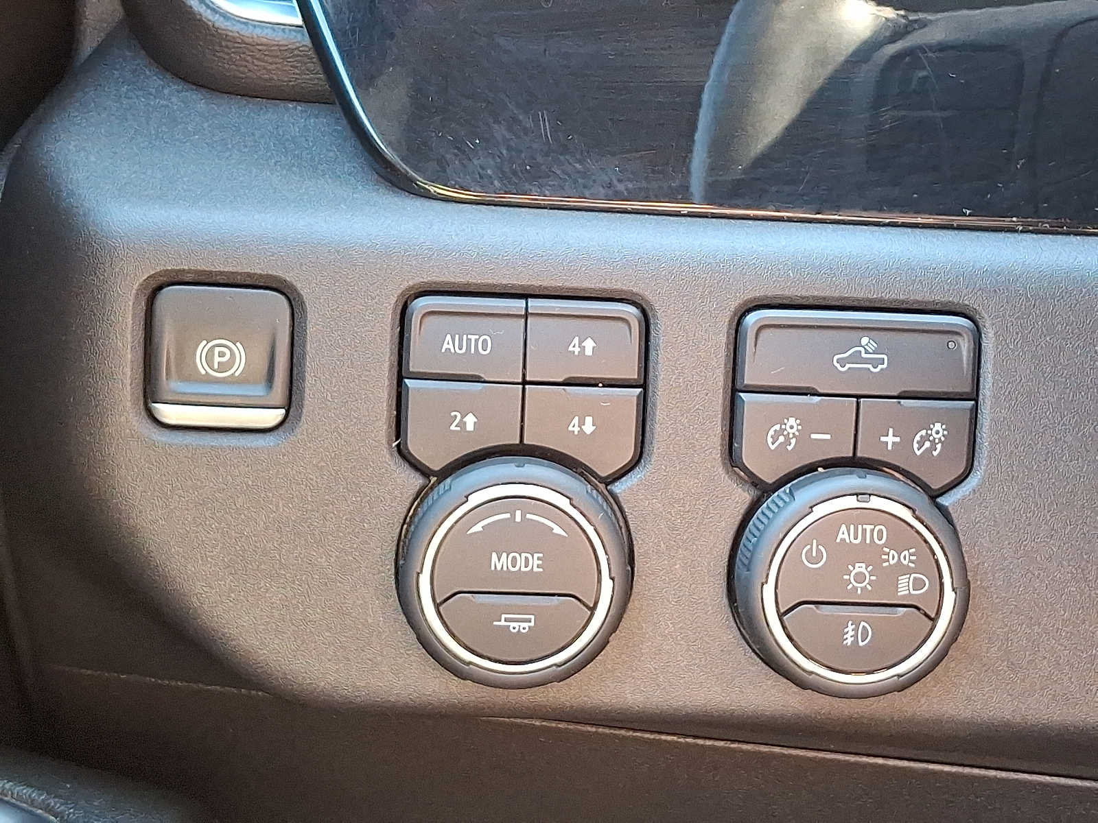 Used 2024 Chevrolet Silverado 1500 LT Trail Boss w/ Protection Package AWD/4WD image 25