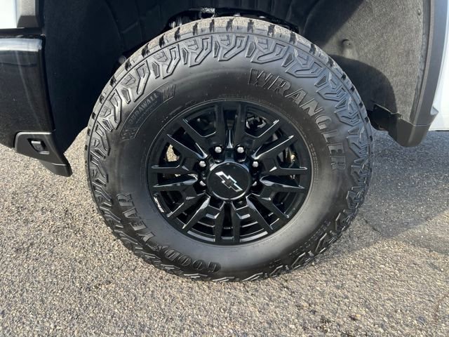 Certified 2024 Chevrolet Silverado 2500 ZR2 image 9