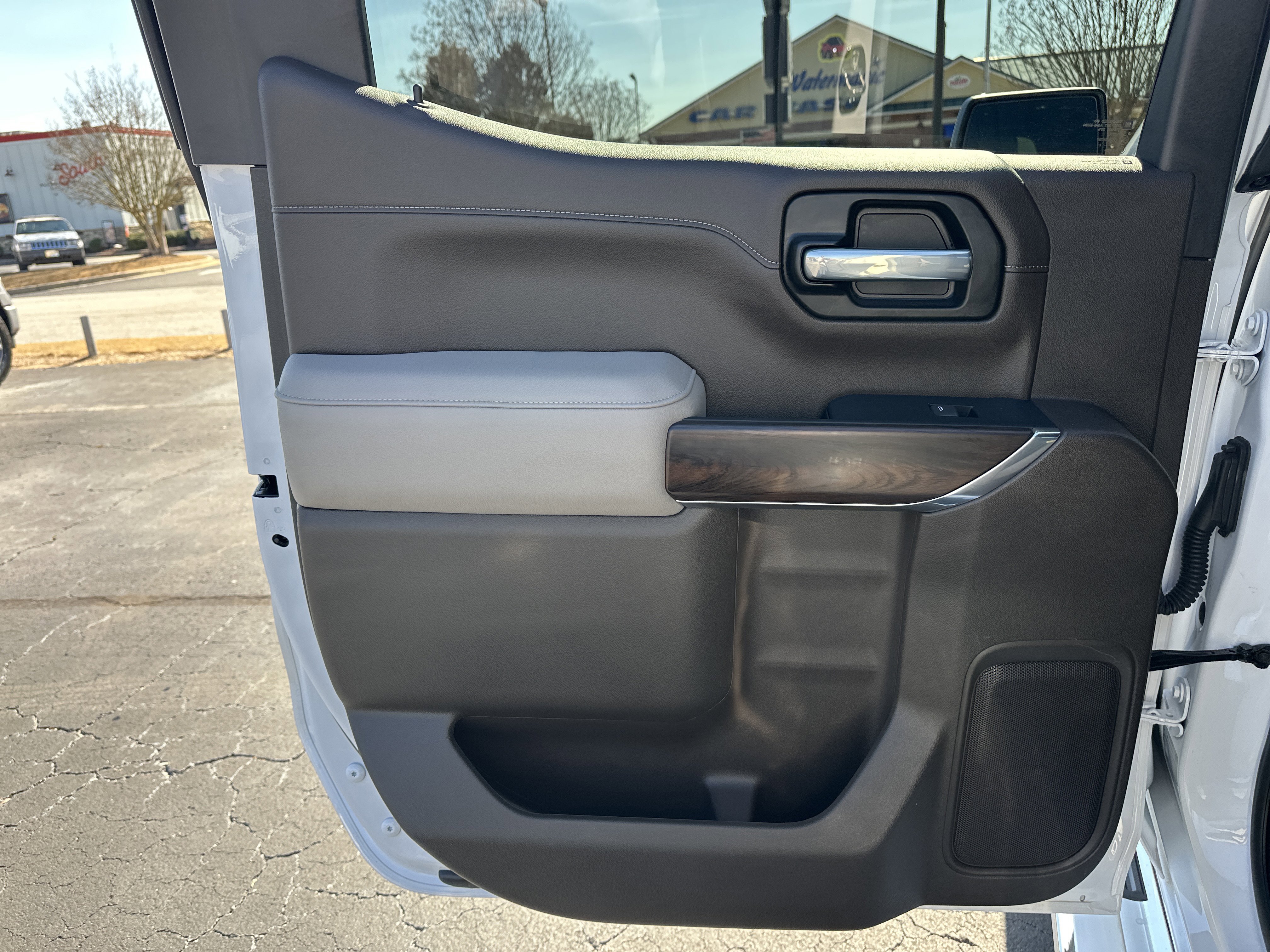 Used 2022 GMC Sierra 1500 SLT w/ SLT Premium Plus Package image 22