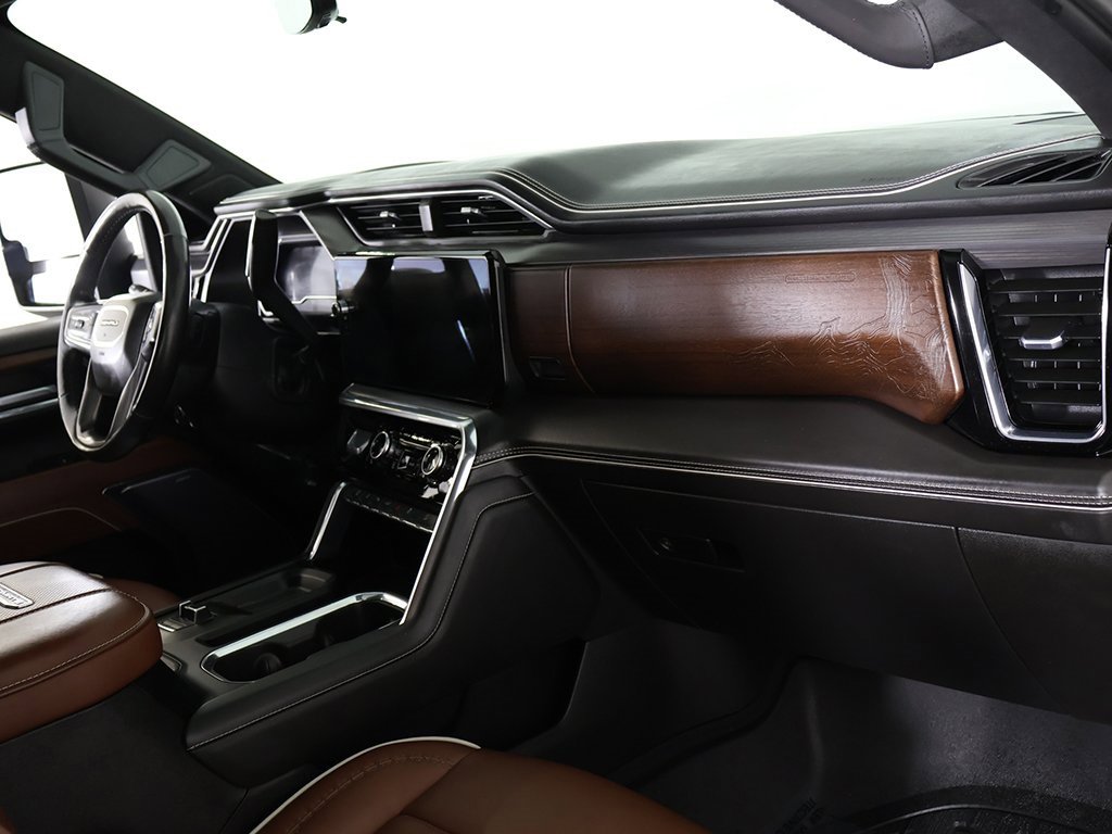 Used 2024 GMC Sierra 3500 Denali Ultimate image 33