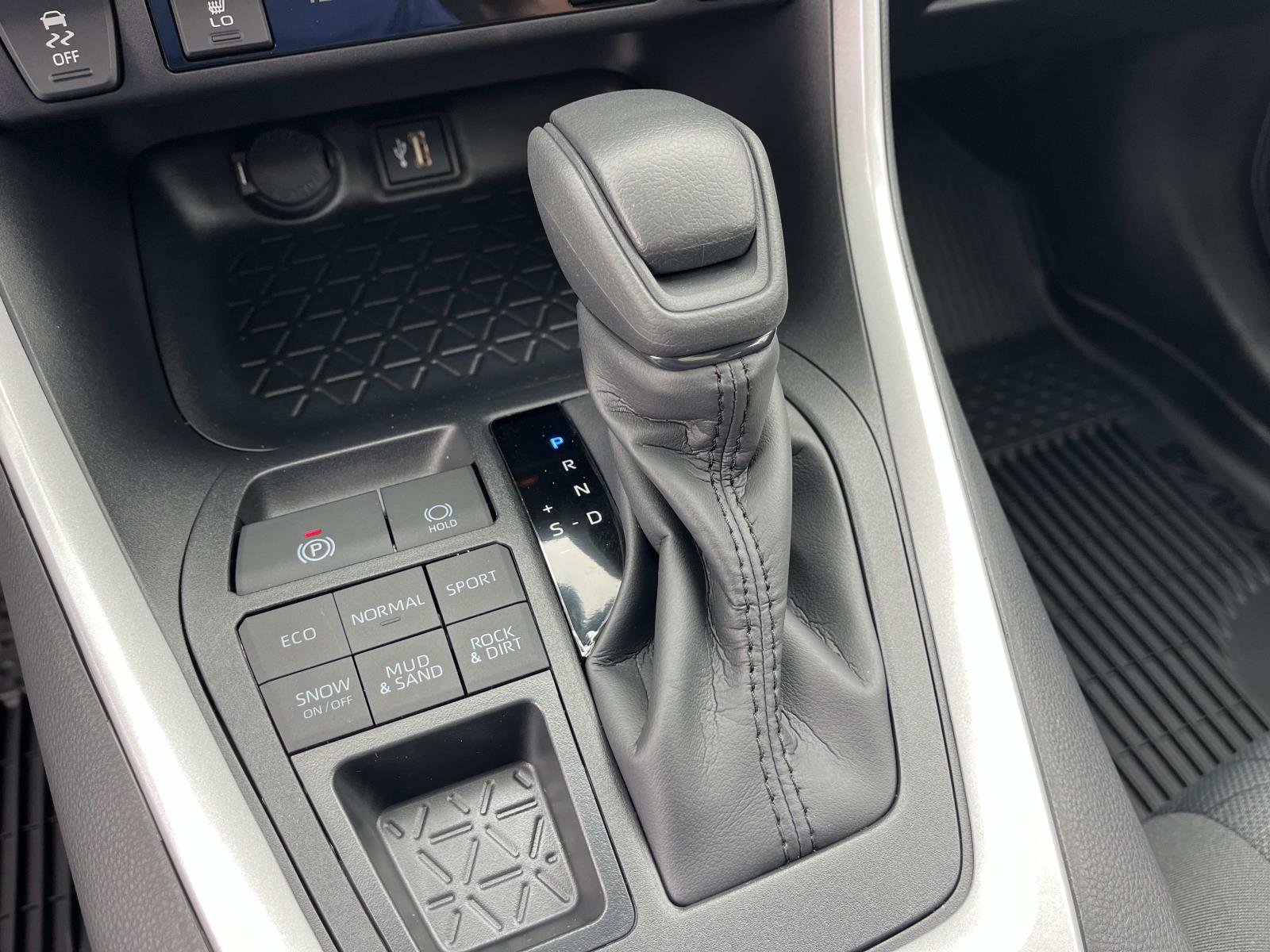 New 2025 Toyota RAV4 XLE w/ Convenience Package image 25