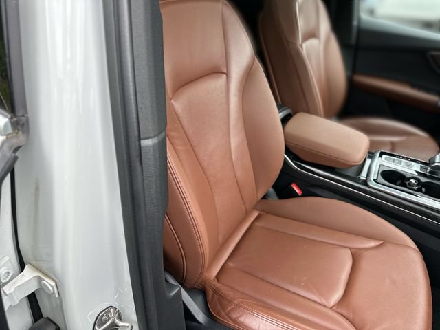 Used 2020 Audi Q7 3.0T Premium w/ Convenience Package AWD/4WD image 24