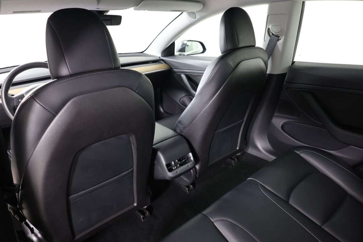Used 2020 Tesla Model 3 Performance AWD/4WD image 32