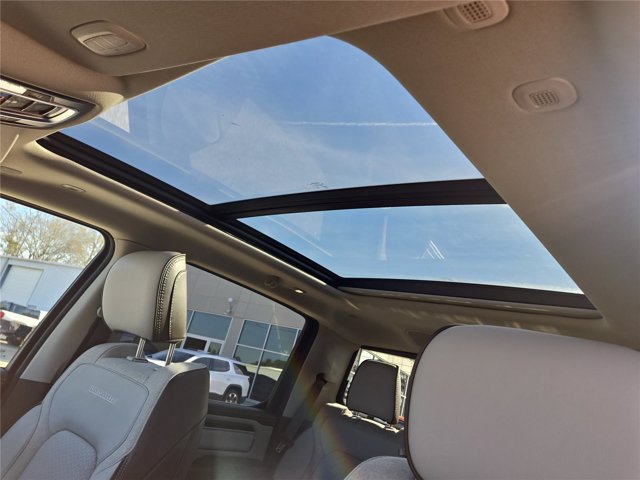 New 2026 RAM 1500 Laramie AWD/4WD image 51
