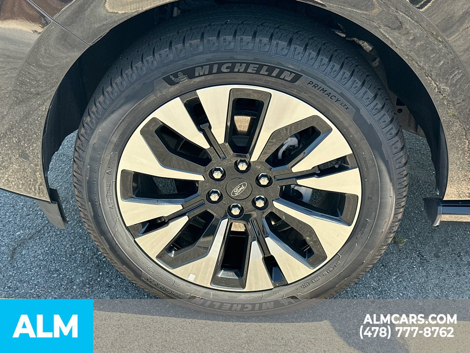 Used 2025 Ford Expedition Platinum w/ Driver's Package AWD/4WD image 12