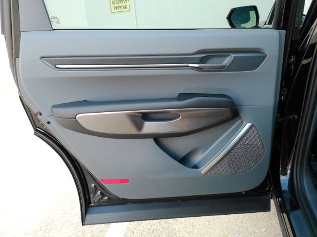 Used 2024 Kia EV9 Light RWD image 16