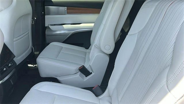 New 2026 Cadillac Vistiq Luxury image 19