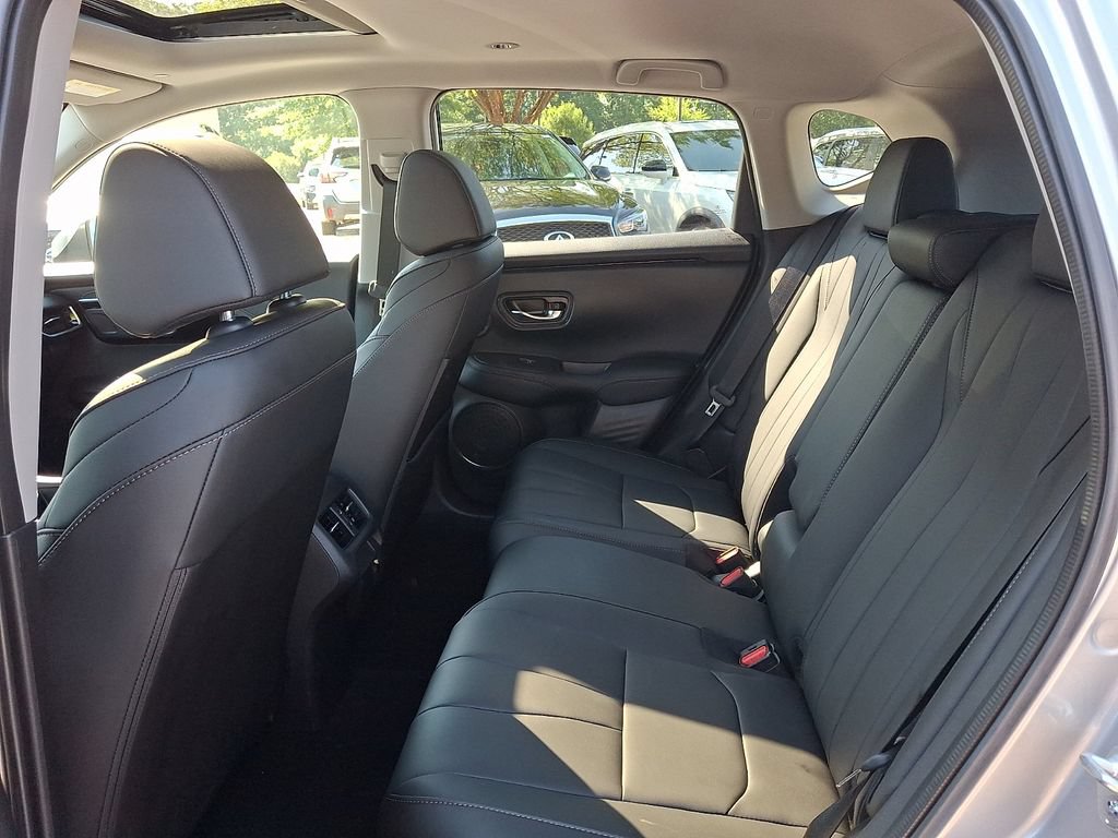 Used 2025 Acura ADX FWD image 10