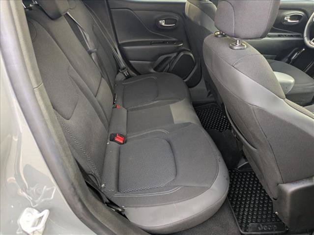 Used 2022 Jeep Renegade Altitude w/ Sun/Sound Group AWD/4WD image 20