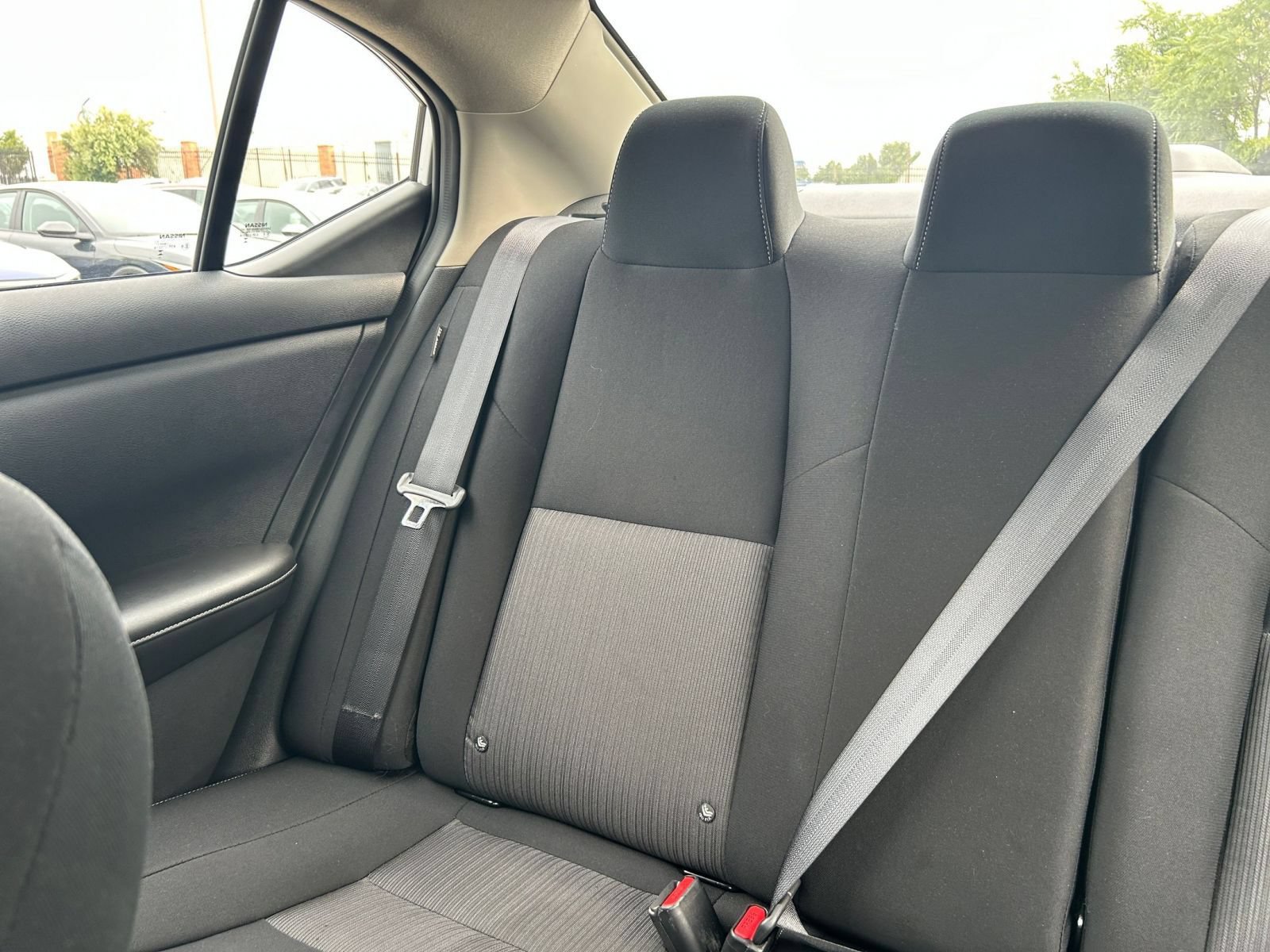 Used 2025 Nissan Sentra SV FWD image 34