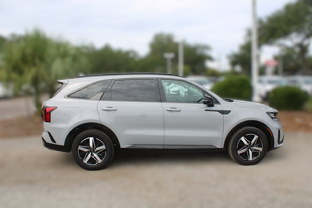Certified 2023 Kia Sorento EX w/ Panoramic Sunroof Package FWD image 5