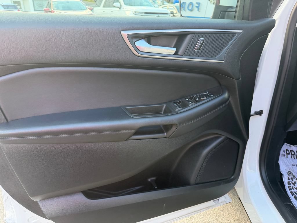 Used 2024 Ford Edge SEL AWD/4WD image 13