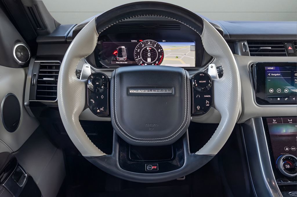 Used 2020 Land Rover Range Rover Sport SVR image 32