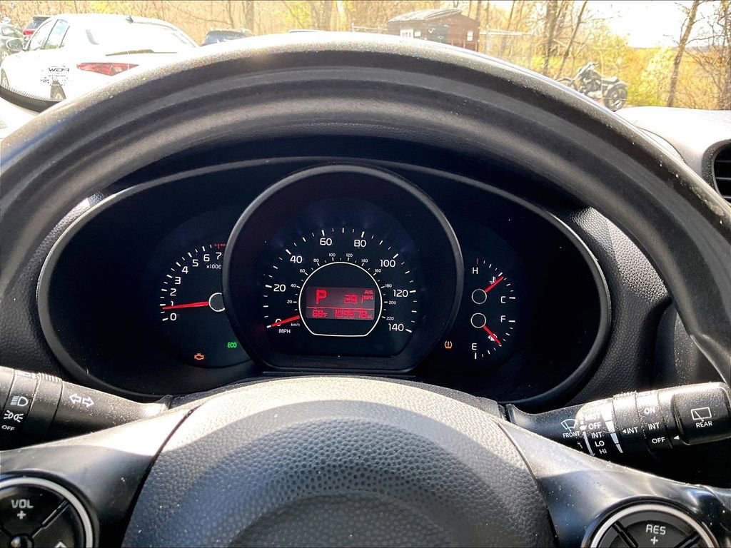 Used 2014 Kia Soul + FWD image 15