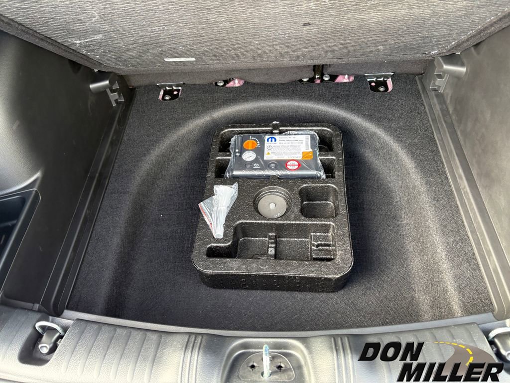 New 2026 Jeep Compass Latitude image 26