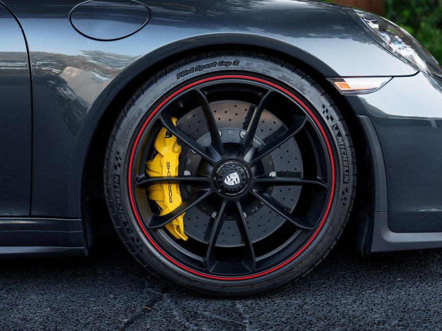 Used 2019 Porsche 911 Speedster RWD image 14