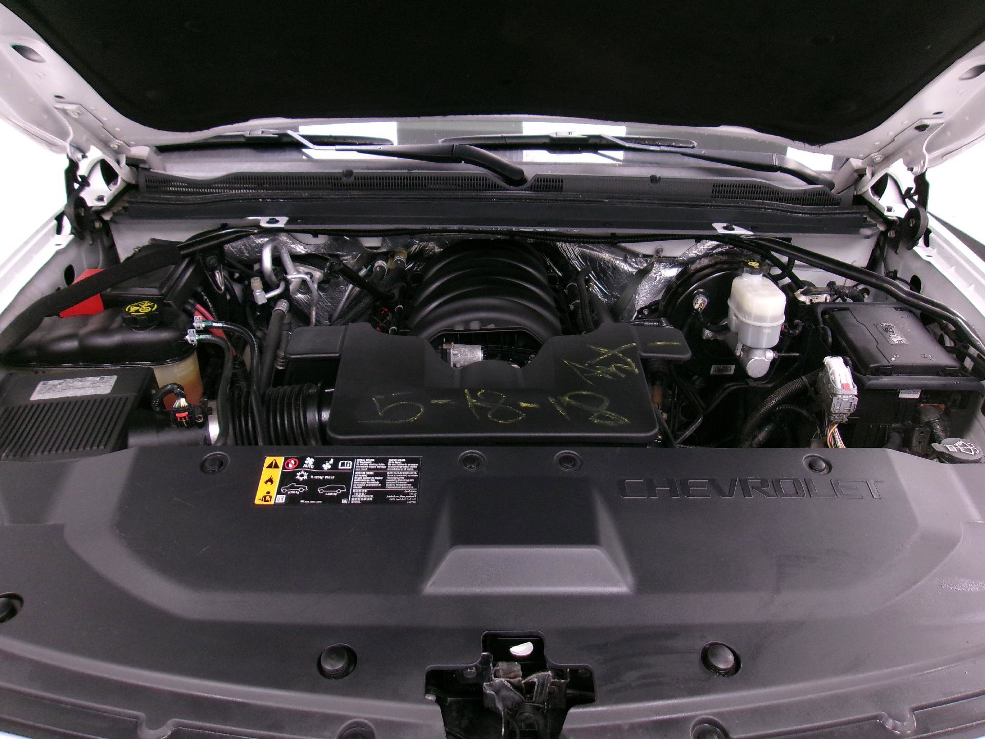 Used 2018 Chevrolet Suburban LT image 19