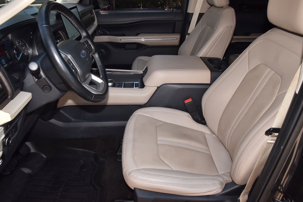 Used 2022 Ford Expedition Limited RWD image 13