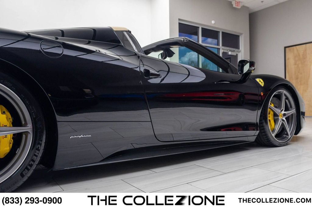 Used 2015 Ferrari 458 Spider RWD image 31