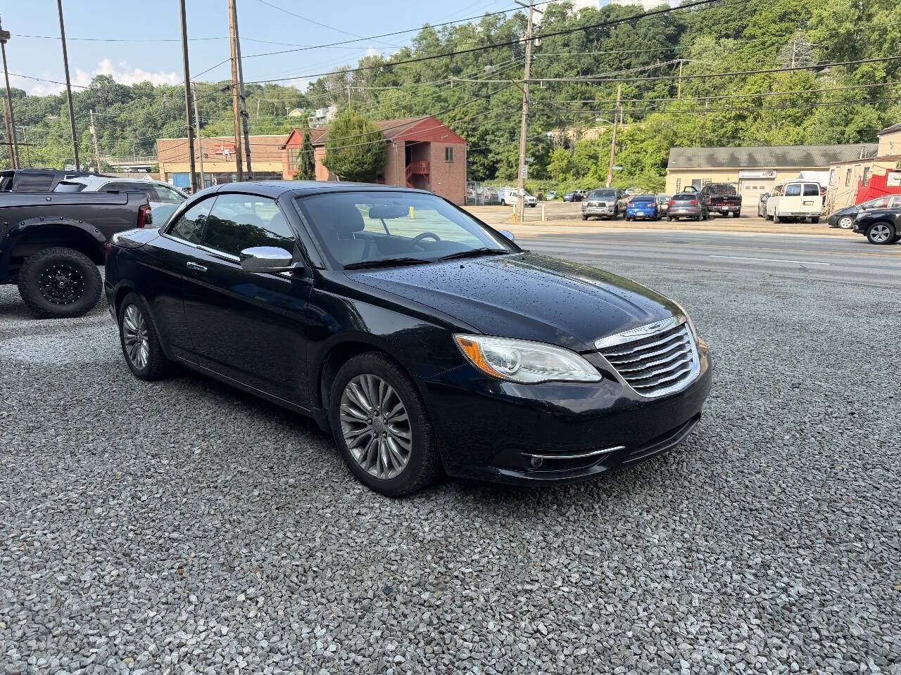 Used 2013 Chrysler 200 Limited FWD image 6